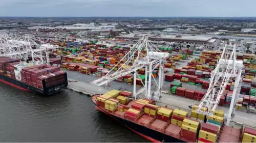 ХУДАЛДААНЫ ДАЙН ДААМЖРАВ: БНХАУ-Д НОГДОЖ БУЙ 104%